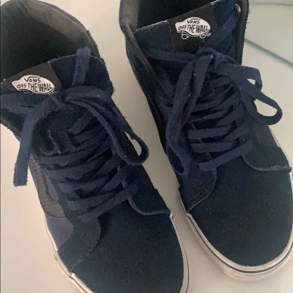 Vans - Picture 2 of 4
